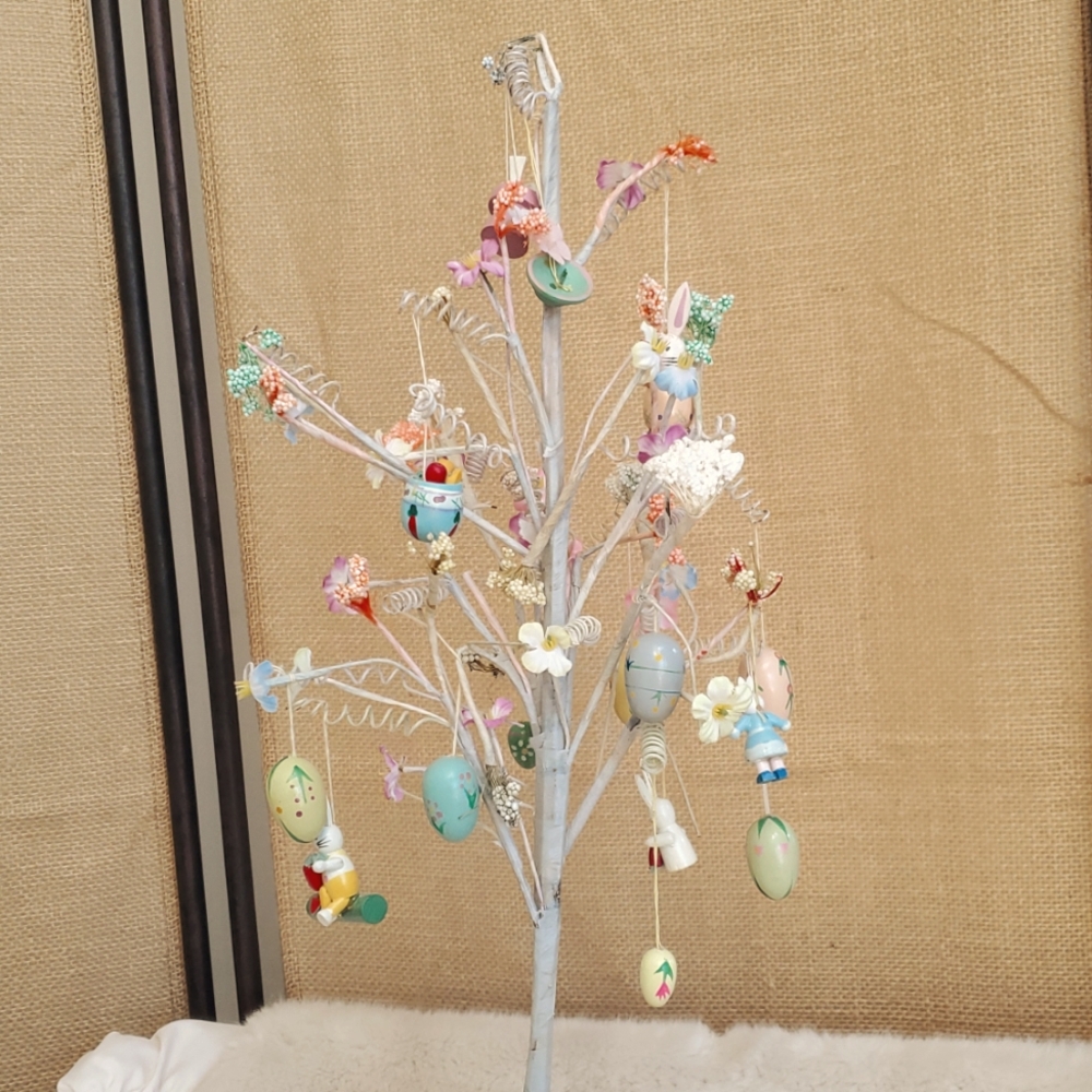 Easter Tree, Spring - Picture 3 of 4